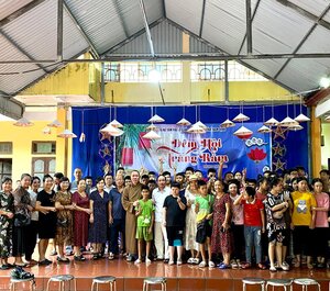 Nam Định: Hội Từ thiện chùa Vọng Cung trao tặng quà Trung thu 2022
