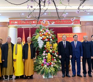 Nam Định: Ban Trị sự GHPGVN tỉnh chúc Tết Tỉnh uỷ, UBND tỉnh và các cơ quan