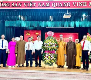 Nam Định: Ban Trị sự Phật giáo tỉnh chúc mừng Ngày Truyền thống Mặt trận Dân tộc thống nhất Việt Nam