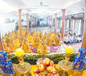 Chư Tăng Ni trường hạ chùa Tiên Hương trang nghiêm cử hành lễ cầu siêu tưởng niệm Anh linh các anh hùng liệt sĩ nhân dịp 27/7