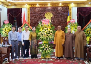 Nam Định: Lãnh đạo Ban Tôn giáo Chính phủ chúc mừng Phật đản 2022