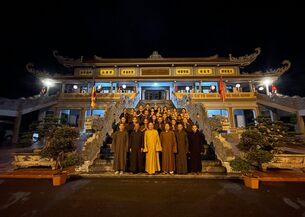 Nam Định: Phái đoàn Tăng Ni Phật tử Hải Phòng thăm viếng trường hạ Trúc Lâm Thiên Trường