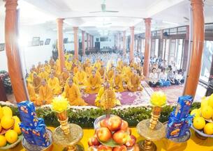 Chư Tăng Ni trường hạ chùa Tiên Hương trang nghiêm cử hành lễ cầu siêu tưởng niệm Anh linh các anh hùng liệt sĩ nhân dịp 27/7