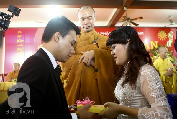 Độc đáo lễ cưới của 13 đôi uyên ương theo nghi thức nhà Phật 18