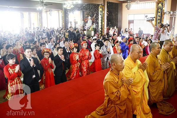 Độc đáo lễ cưới của 13 đôi uyên ương theo nghi thức nhà Phật 22