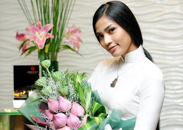 Trương Thị May chính thức được cấp phép dự thi Hoa hậu Hoàn vũ 2013
