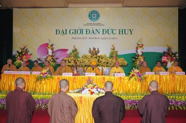 gioi dan duc huy 24