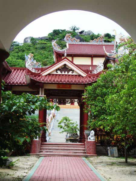 Vãn cảnh Linh Phong- ngôi chùa cổ ở Bình Định - 9