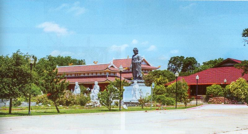 Chua Phap Quang.jpg