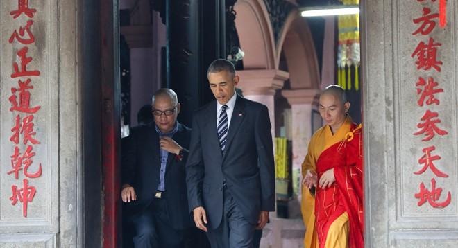 Nguoi huong dan ong Obama o chua Ngoc Hoang ke gi? hinh anh 2