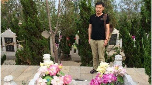 Wang Jiannan, người có chị và mẹ đã gia nhập giáo phái Tia chớp phương Đông. Ảnh: BBC.
