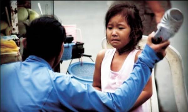 Những cảnh bạo hành trẻ em vẫn chưa dừng lại...