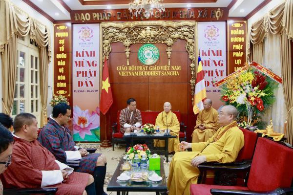 Quang cảnh buổi thân mật tiếp Chủ tịch Thượng viện Bhutan