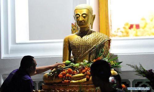 Phật tử nhiều nước thành kính tưởng niệm ngày Phật Đản - Ảnh 2.