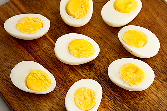 Ăn trứng đúng cách giúp cơ thể hấp thu nhiều chất dinh dưỡng. Ảnh: Webmd