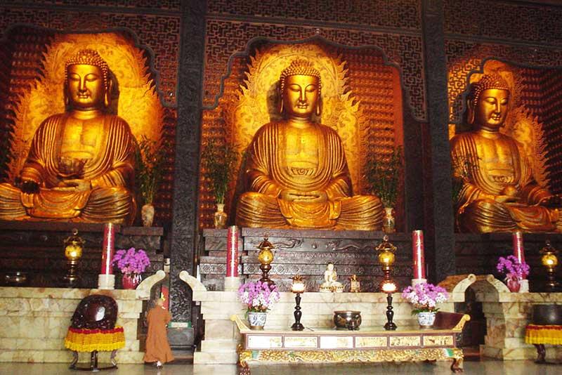 Đặc biệt, ngôi chùa nổi tiếng này đang lưu giữ một bảo vật vô cùng hiếm có là xá lợi răng Phật.