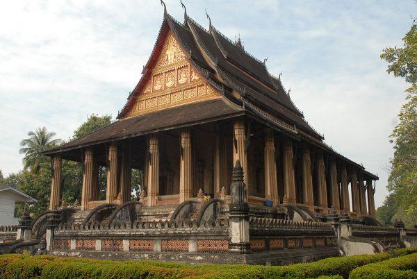 Ngôi chùa Phra Keo hiện nay không chỉ dành cho Phật tử đến lễ Phật mà còn là một viện bảo tàng rộng lớn lưu giữ rất nhiều tác phẩm Phật giáo và nhiều tượng Phật sinh động được chạm khắc tinh xảo bằng đá, những đồ vật hiện vật được làm bằng vàng, bạc, ngọc được bảo lưu rất nhiều trong chùa.