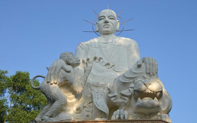 Sấm vĩ học và Phong thủy học là những phương tiện để các Thiền sư hoằng dương chánh pháp, đem đạo lý Phật đà truyền đến cho bách tính thiên hạ.