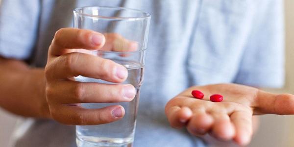 Các loại thuốc có thể và không thể dùng cùng với vắc-xin Covid-19 ảnh 1