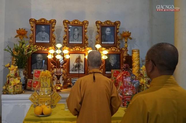 Đức Quyền Pháp chủ GHPGVN thăm Tăng Ni, Phật tử Nam Định ảnh 1