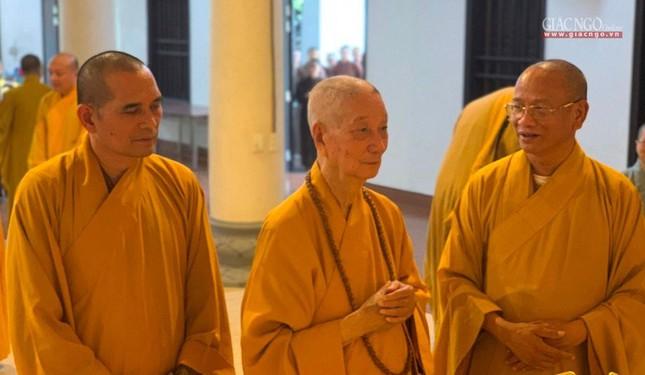 Đức Quyền Pháp chủ GHPGVN thăm Tăng Ni, Phật tử Nam Định ảnh 7