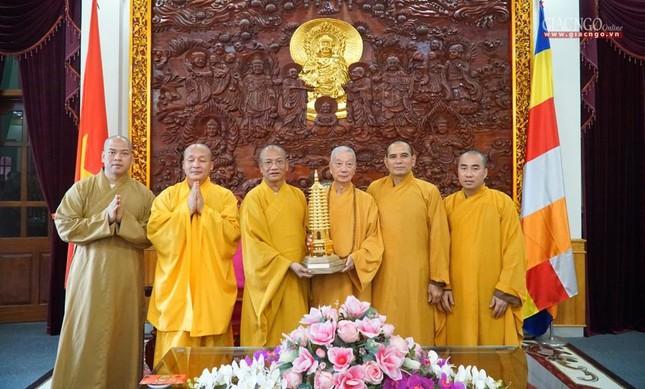 Đức Quyền Pháp chủ GHPGVN thăm Tăng Ni, Phật tử Nam Định ảnh 8
