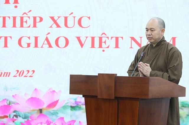 Thượng tọa Thích Đức Thiện, Phó Chủ tịch kiêm Tổng Thư ký Hội đồng Trị sự GHPG Việt Nam phát biểu tại Hội nghị 