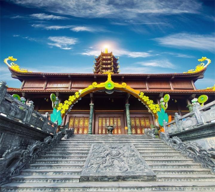 Kiến trúc đặc sắc ở ngôi chùa hút hồn du khách. (Ảnh: chuaviettoancau)