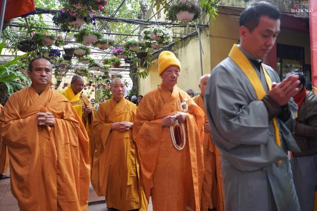 Đức Pháp chủ GHPGVN quang lâm dự lễ Phật thành đạo, kỷ niệm thành lập đạo tràng Pháp Hoa (miền Bắc) ảnh 4