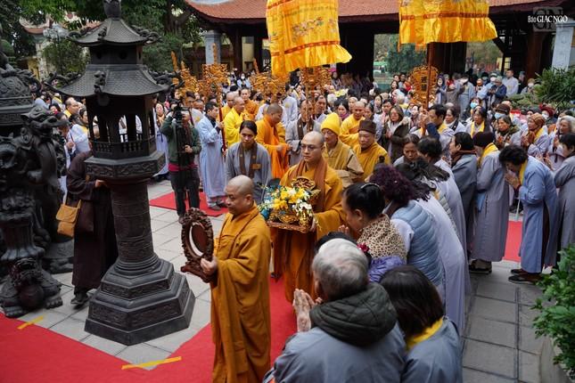 Đức Pháp chủ GHPGVN quang lâm dự lễ Phật thành đạo, kỷ niệm thành lập đạo tràng Pháp Hoa (miền Bắc) ảnh 7