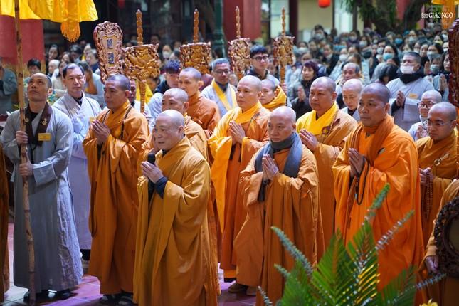 Đức Pháp chủ GHPGVN quang lâm dự lễ Phật thành đạo, kỷ niệm thành lập đạo tràng Pháp Hoa (miền Bắc) ảnh 11