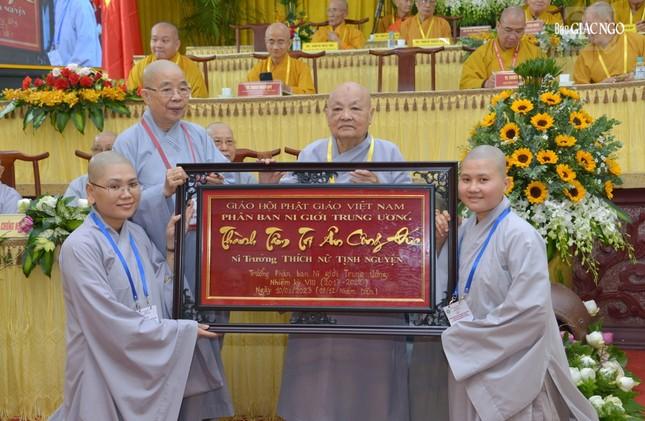 Phân ban Ni giới Trung ương tổng kết hoạt động Phật sự, trao quyết định nhân sự nhiệm kỳ 2022-2027 ảnh 6