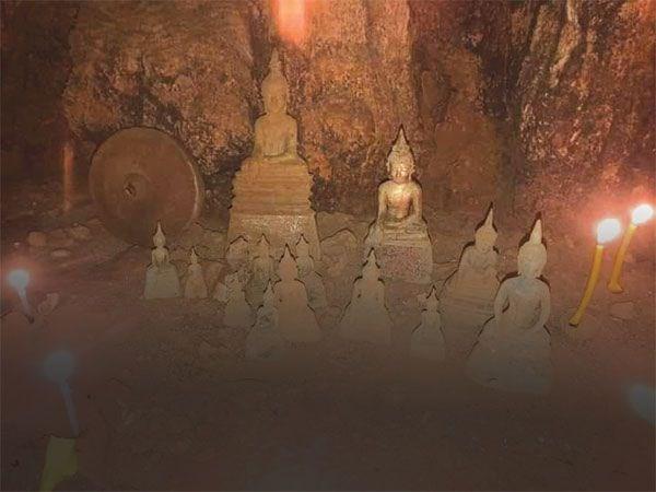 Các tượng Phật được tìm thấy bên trong một hang động ở làng Nadee, huyện Viengthong, tỉnh Borikhamxay. (Nguồn: The Star)