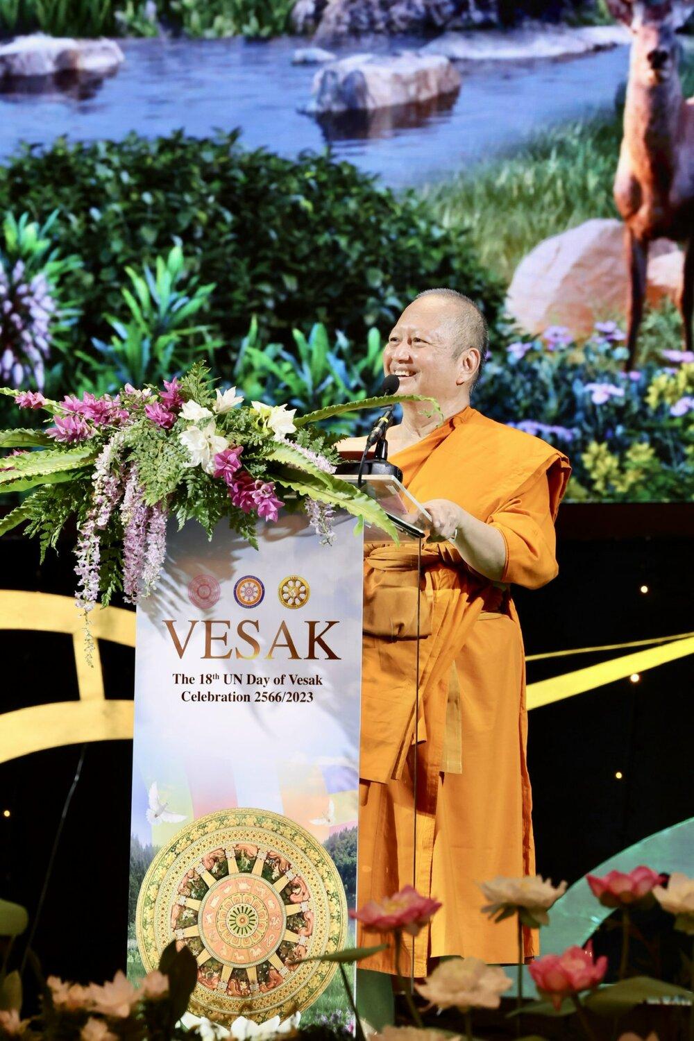HT. Giáo sư Tiến sĩ Phra Brahmapudit – Chủ tịch Uỷ ban Tổ chức Quốc tế Đại lễ Vesak Liên hợp quốc (ICDV) và Hiệp hội các trường Đại học Phật giáo Quốc tế (LABU).