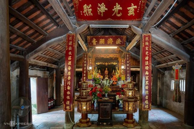 Chùa nằm trên khu đất rộng khoảng một hecta, quy hoạch theo một trục chính hướng về phía Đông Nam, gồm: Thượng điện, thiền đường, nhà Tổ đệ nhất, gác chuông, nhà Tổ đệ nhị cùng với một số hạng mục phụ trợ khác Chùa nằm trên khu đất rộng khoảng một hecta, quy hoạch theo một trục chính hướng về phía Đông Nam, gồm: Thượng điện, thiền đường, nhà Tổ đệ nhất, gác chuông, nhà Tổ đệ nhị cùng với một số hạng mục phụ trợ khác
