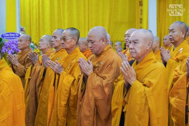 ... tưởng niệm bậc Thầy của nhiều thế hệ Tăng Ni ... tưởng niệm bậc Thầy của nhiều thế hệ Tăng Ni