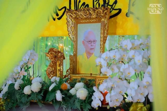 Kim quan Trưởng lão Hòa thượng Thích Từ Thông được cung thỉnh trở về nhập bảo tháp tại chùa Thanh Sơn (P.Long Bình) theo đúng di nguyện ngài đã hứa khả cùng Thượng tọa trụ trì chùa Thanh Sơn Kim quan Trưởng lão Hòa thượng Thích Từ Thông được cung thỉnh trở về nhập bảo tháp tại chùa Thanh Sơn (P.Long Bình) theo đúng di nguyện ngài đã hứa khả cùng Thượng tọa trụ trì chùa Thanh Sơn