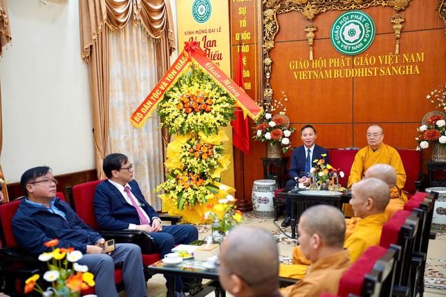 Trưởng lão Hòa thượng đặc biệt ghi nhận sự hướng dẫn, giúp đỡ tận tình của Ban Tôn giáo Chính phủ trong công tác tổ chức thành công Đại lễ Vesak Liên Hiệp Quốc 2025 Trưởng lão Hòa thượng đặc biệt ghi nhận sự hướng dẫn, giúp đỡ tận tình của Ban Tôn giáo Chính phủ trong công tác tổ chức thành công Đại lễ Vesak Liên Hiệp Quốc 2025