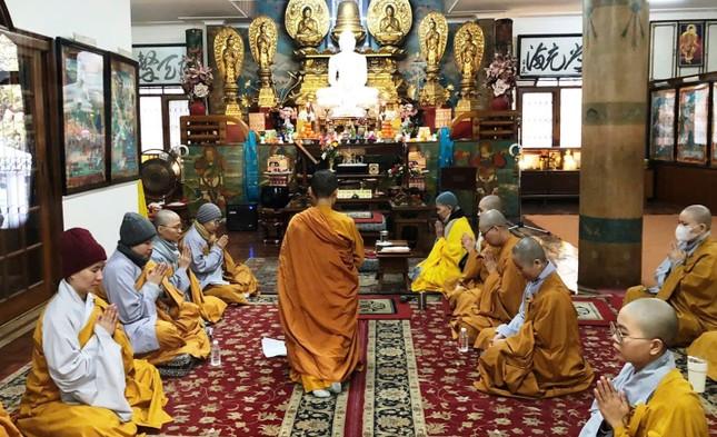 Chư Ni thính giới Chư Ni thính giới