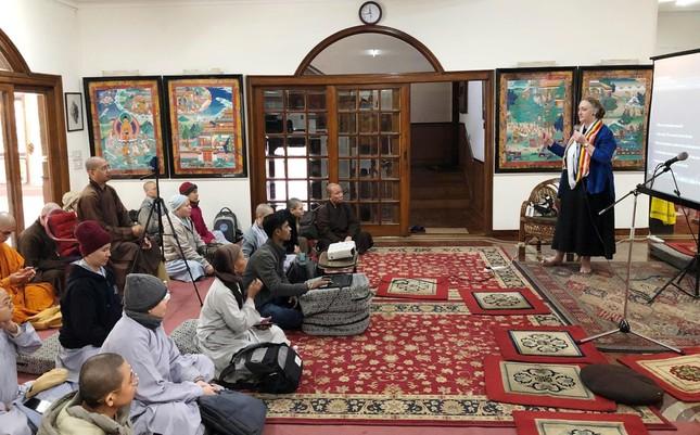 Buổi thảo luận học thuật Buổi thảo luận học thuật