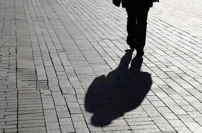 Những dấu vết nghiệp giống như những tấm ảnh chúng ta chụp từ mỗi kinh nghiệm. Mỗi một phản ứng nắm lấy hay ghét bỏ với mỗi một kinh nghiệm – với những kỷ niệm, cảm giác, tri giác giác quan, hay những tư tưởng – thì giống như chụp một tấm ảnh Những dấu vết nghiệp giống như những tấm ảnh chúng ta chụp từ mỗi kinh nghiệm. Mỗi một phản ứng nắm lấy hay ghét bỏ với mỗi một kinh nghiệm – với những kỷ niệm, cảm giác, tri giác giác quan, hay những tư tưởng – thì giống như chụp một tấm ảnh