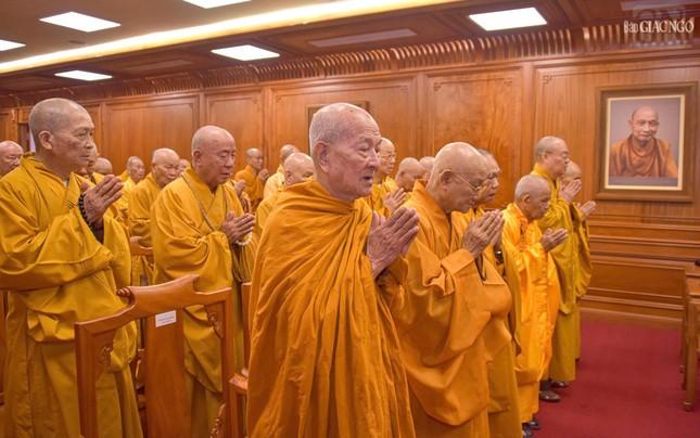 Chư Trưởng lão cử hành nghi thức niệm Phật cầu gia bị và tưởng niệm chư vị Phó Pháp chủ, Thành viên Hội đồng Chứng minh viên tịch trong thời gian gần đây Chư Trưởng lão cử hành nghi thức niệm Phật cầu gia bị và tưởng niệm chư vị Phó Pháp chủ, Thành viên Hội đồng Chứng minh viên tịch trong thời gian gần đây