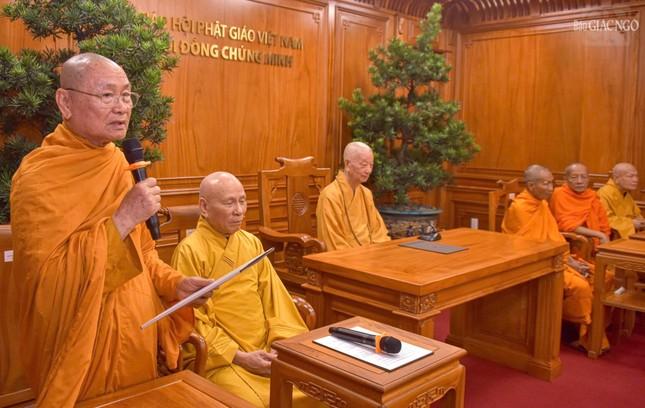 Trưởng lão Hòa thượng Viên Minh, Phó Pháp chủ Hội đồng Chứng minh đã tuyên đọc Nghị quyết Đại nghị lần III Trưởng lão Hòa thượng Viên Minh, Phó Pháp chủ Hội đồng Chứng minh đã tuyên đọc Nghị quyết Đại nghị lần III