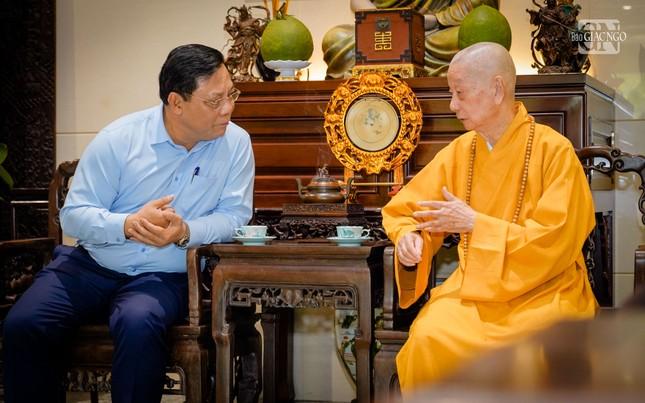 Đức Pháp chủ GHPGVN chia sẻ với Thứ trưởng Nguyễn Hải Trung về nội hàm đặc thù và tầm quan trọng của việc giữ gìn kỷ cương trong Phật giáo Đức Pháp chủ GHPGVN chia sẻ với Thứ trưởng Nguyễn Hải Trung về nội hàm đặc thù và tầm quan trọng của việc giữ gìn kỷ cương trong Phật giáo