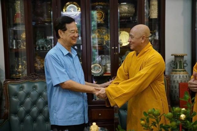 Nguyên Thủ tướng Nguyễn Tấn Dũng tiếp Hòa thượng Thích Huệ Thông Nguyên Thủ tướng Nguyễn Tấn Dũng tiếp Hòa thượng Thích Huệ Thông