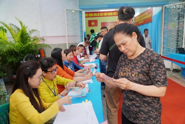 Người dân đi bầu cử Người dân đi bầu cử