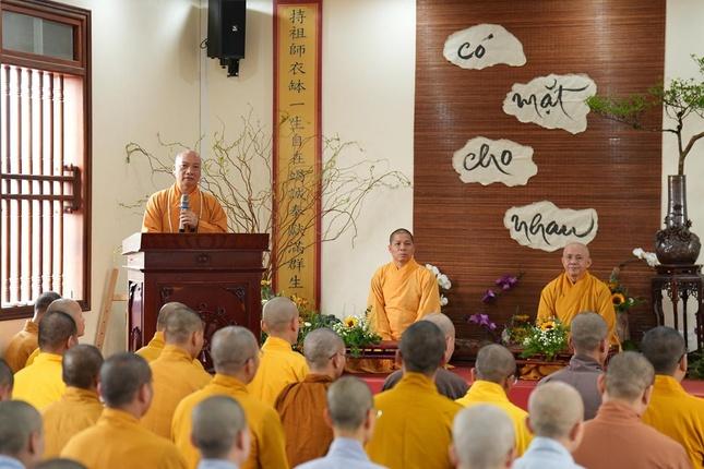 Thượng tọa Thích Chiếu Tuệ phát biểu khai mạc Thượng tọa Thích Chiếu Tuệ phát biểu khai mạc