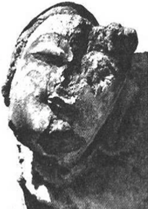 Hình 4. Đầu Đức Phật bằng đất sét từ Gjaur Kala (Merv).