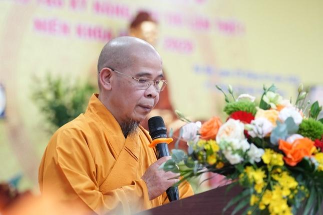 Thượng tọa Thích Minh Trí phát biểu khai mạc Thượng tọa Thích Minh Trí phát biểu khai mạc