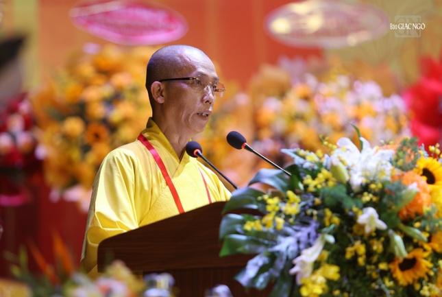 Thượng tọa Thích Thanh Bảo báo cáo tóm tắt nội dung kết quả Đại hội ngày thứ nhất Thượng tọa Thích Thanh Bảo báo cáo tóm tắt nội dung kết quả Đại hội ngày thứ nhất